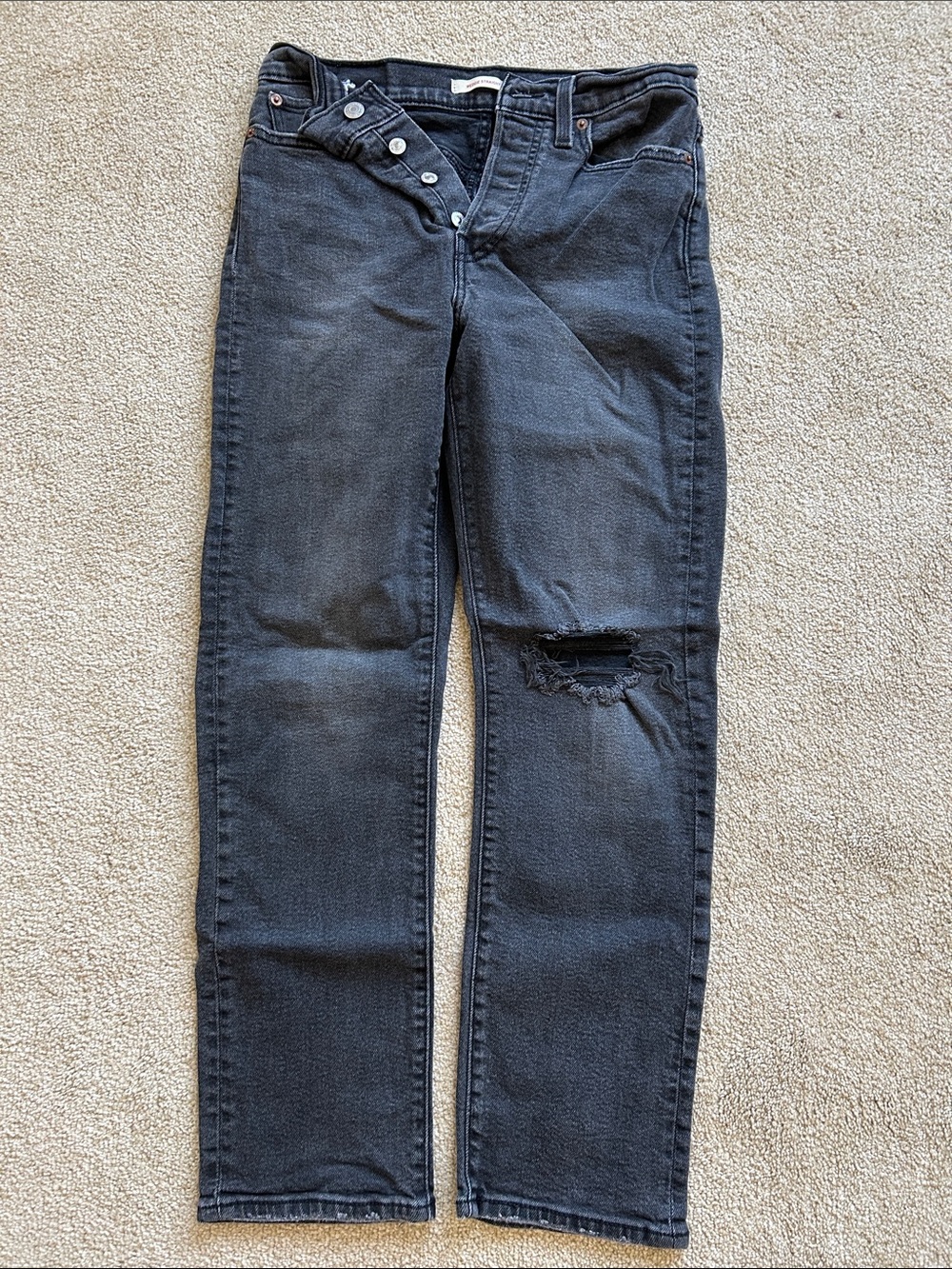 Levi Wedgie Straight Black jeans